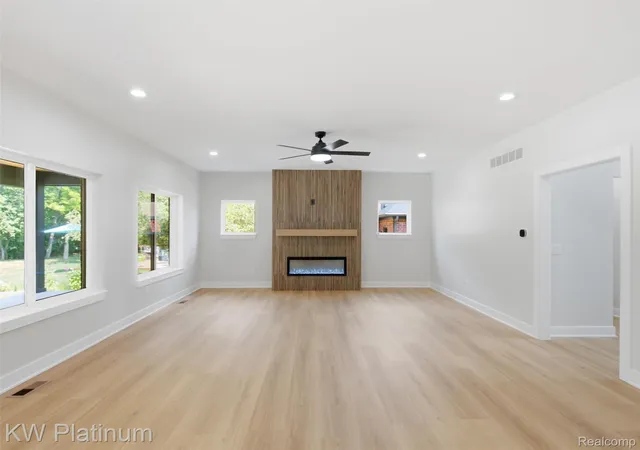 Photo 4 of Single family home for sale at 3418 Round Tree Dr, East China, MI 48054 | MLS# 20261056174 | Listing updated on 2026-10-08