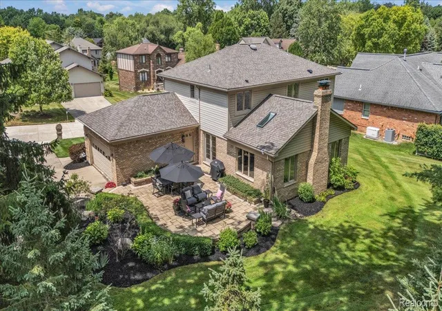 5th image of 821 Box Canyon Ct, Rochester Hills, MI 48309 | MLS# 20261056176