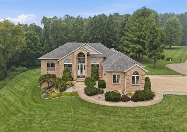 1st image of 460 Buckshot Dr Sw, Grandville, MI 49418 | MLS# 65026037327