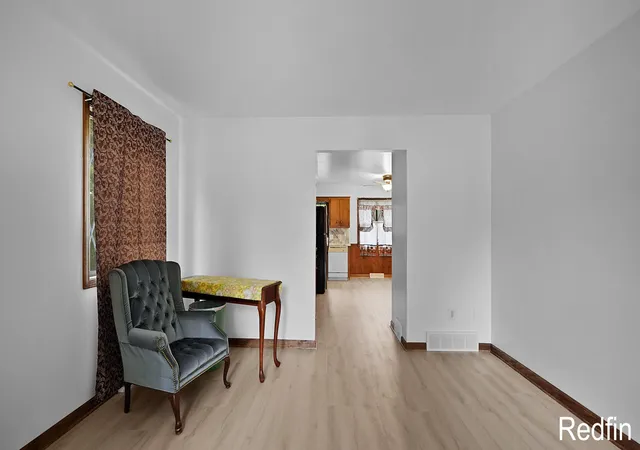 Listing Photo 5 - Condo for sale in building located at 1305 52nd St SE, Grand Rapids, MI 49508