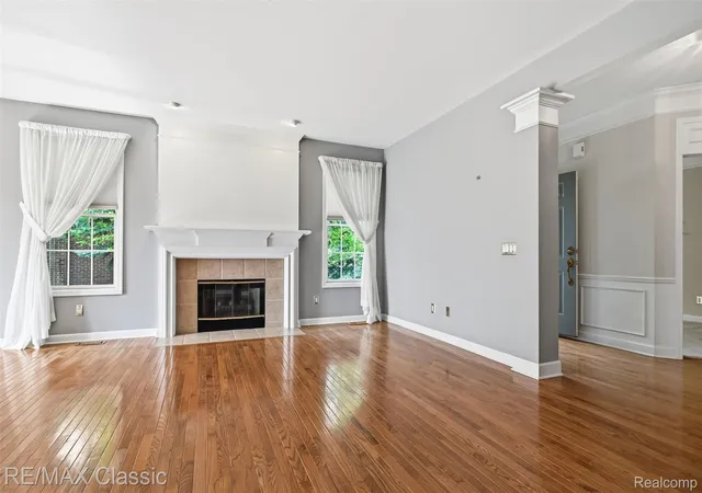 Listing Photo 5 - Condo for sale in building located at 44764 Aspen Ridge Dr, Northville, MI 48168 - Unit #116