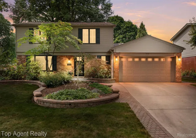2nd image of 5963 Cliffside Dr, Troy, MI 48085 | MLS# 20261056191