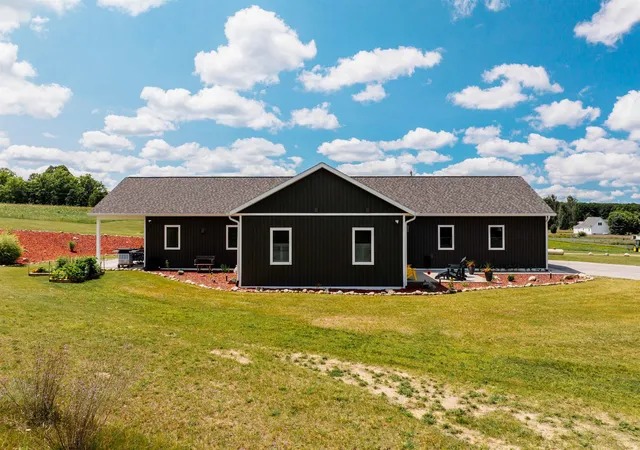 5th image of 5564 Knight Rd, Kingsley, MI 49649 | MLS# 78080071297