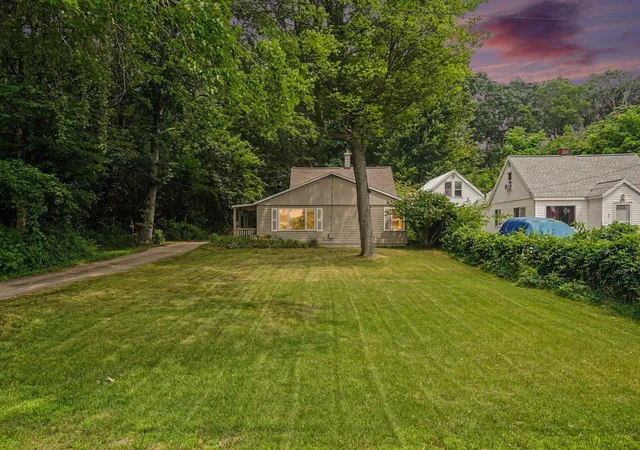 Photo 1 of Sale Pending at 860 E Norton Ave, Norton Shores, MI 49444 | MLS# 71026037335 | Listing updated on 2026-08-13