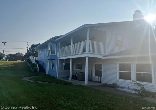 Photo 3 of Single family home for sale at 2929 N River Rd, Fort Gratiot, MI 48059 | MLS# 20261056199 | Listing updated on 2026-09-08