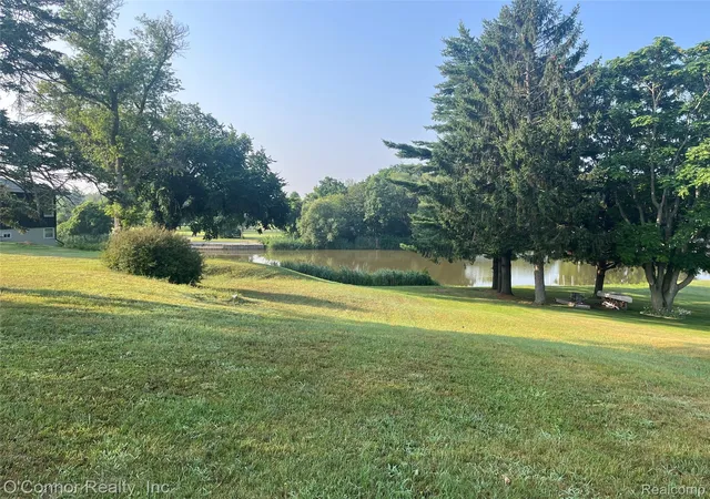 Photo 4 of Single family home for sale at 2929 N River Rd, Fort Gratiot, MI 48059 | MLS# 20261056199 | Listing updated on 2026-09-08