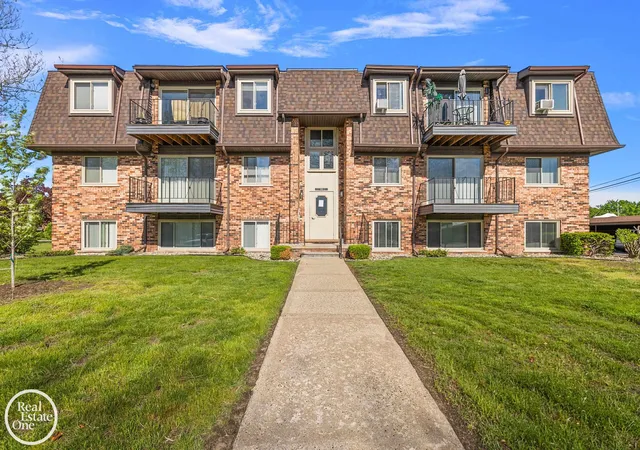 Photo 2 of Condo for sale at 225 Riviera Dr, Saint Clair Shores, MI 48080 | MLS# 58050215605 | Listing updated on 2026-07-21