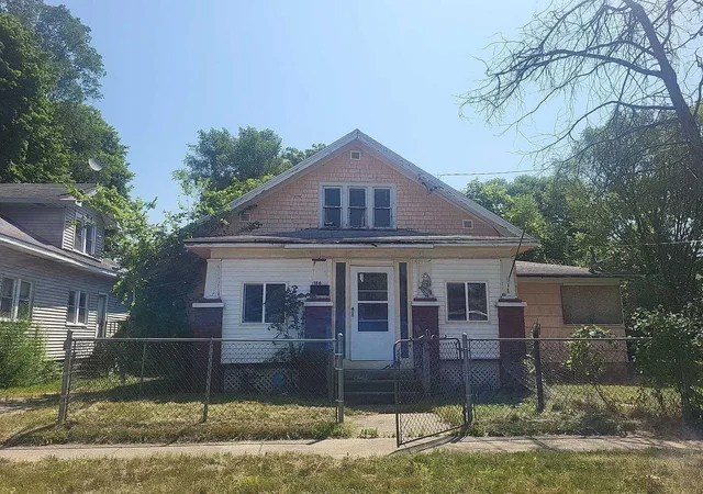 Photo 1 of Single family home for sale at 186 Howland St, Battle Creek, MI 49037 | MLS# 62026037344 | Listing updated on 2026-09-11