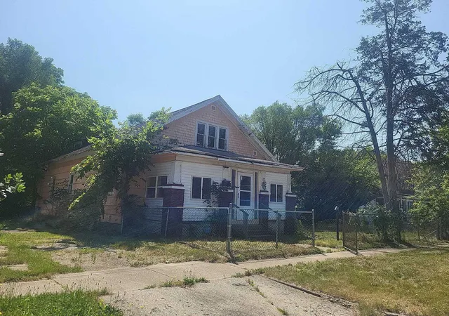 Photo 3 of Single family home for sale at 186 Howland St, Battle Creek, MI 49037 | MLS# 62026037344 | Listing updated on 2026-09-11
