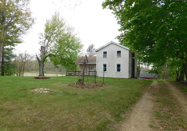 Photo 2 of Single family home for sale at 6488 N Parma Rd, Parma, MI 49269 | MLS# 64026037345 | Listing updated on 2026-07-21