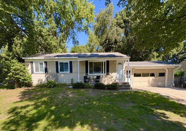 Photo 1 of Sale Pending at 11141 Woodbushe Dr Se, Lowell, MI 49331 | MLS# 65026037343 | Listing updated on 2026-10-26