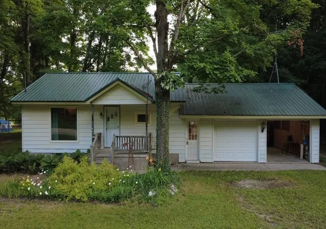 Photo 3 of Single family home for sale at 7769 Covert Rd, Mancelona, MI 49659 | MLS# 78080071300 | Listing updated on 2026-09-04