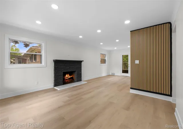 Photo 4 of Single family home for sale at 24300 Seneca St, Oak Park, MI 48237 | MLS# 20261056215 | Listing updated on 2026-07-27