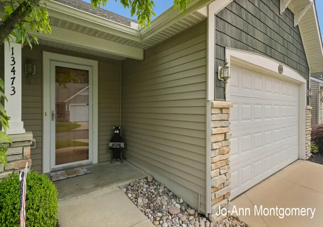 Listing Photo 2 - Condo for sale in building located at 13473 Carpenter Wy, Nunica, MI 49448
