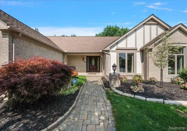 Photo 3 of Single family home for sale at 6545 Basswood Dr, Troy, MI 48098 | MLS# 20261056228 | Listing updated on 2026-07-27