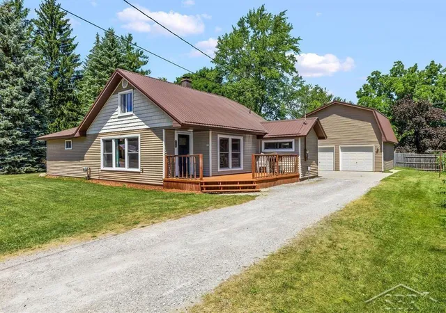 1st image of 206 W Railway St, Coleman, MI 48618 | MLS# 61050215623