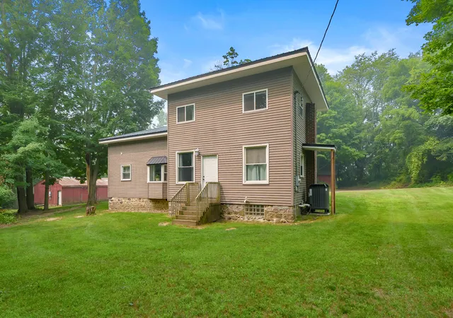 Photo 2 of Single family home for sale at 68228 County Rd 215, Lawrence, MI 49064 | MLS# 69026037375 | Listing updated on 2026-09-17