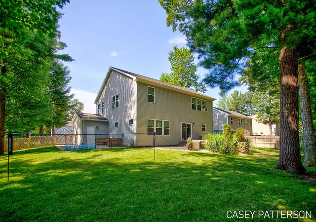 Photo 4 of Single family home for sale at 14415 Manor Rd, Grand Haven, MI 49417 | MLS# 71026037378 | Listing updated on 2026-08-17