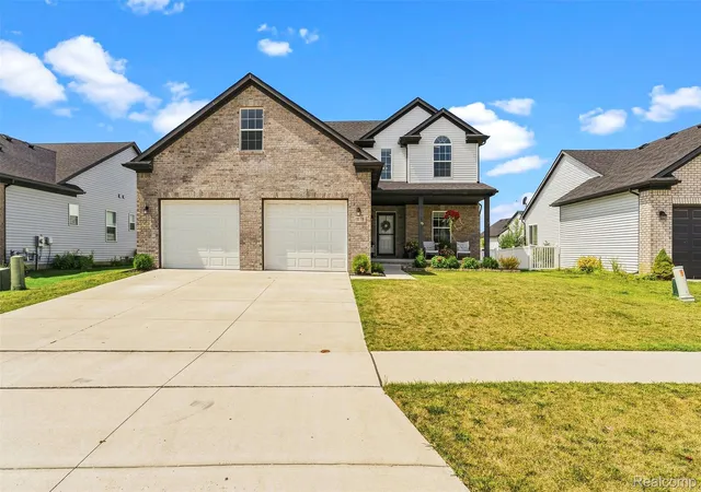 Photo 1 of Single family home for sale at 5113 Westminster Dr, Dundee, MI 48131 | MLS# 20261056262 | Listing updated on 2026-09-09