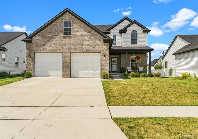 Photo 2 of Single family home for sale at 5113 Westminster Dr, Dundee, MI 48131 | MLS# 20261056262 | Listing updated on 2026-09-09