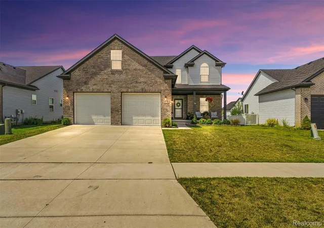 Photo 3 of Single family home for sale at 5113 Westminster Dr, Dundee, MI 48131 | MLS# 20261056262 | Listing updated on 2026-09-09