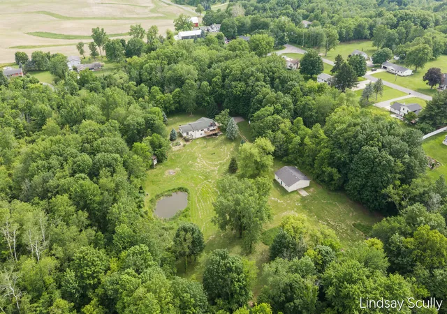2nd image of 1525 104Th St Sw, Byron Center, MI 49315 | MLS# 65026037379
