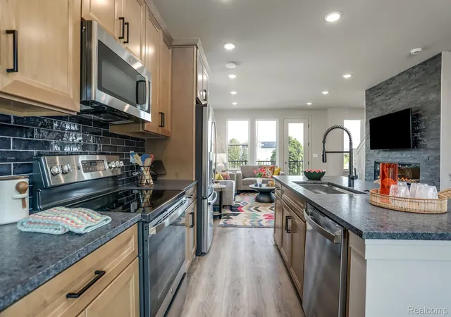 5th image of 2149 Evergreen Ln #25, Ann Arbor, MI 48103 | MLS# 20261056275