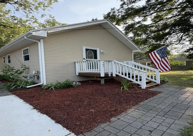 1st image of 401 W Miller Rd, Lansing, MI 48911 | MLS# 81026037387