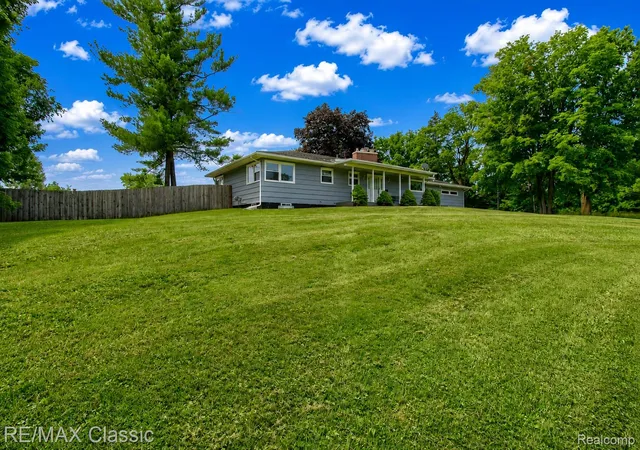 Photo 2 of Single family home for sale at 10268 7 Mile Rd, Northville, MI 48167 | MLS# 20261056285 | Listing updated on 2026-09-17