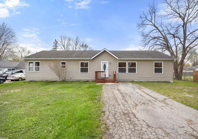 Photo 1 of Single family home for sale at 650 Peacock Ave, Pontiac, MI 48340 | MLS# 58050215637 | Listing updated on 2026-08-24
