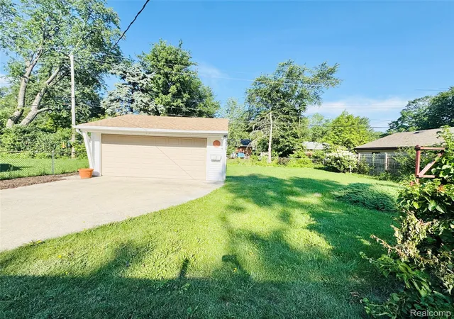Photo 3 of Single family home for sale at 28701 Stuart Ave, Southfield, MI 48076 | MLS# 20261056302 | Listing updated on 2026-07-26