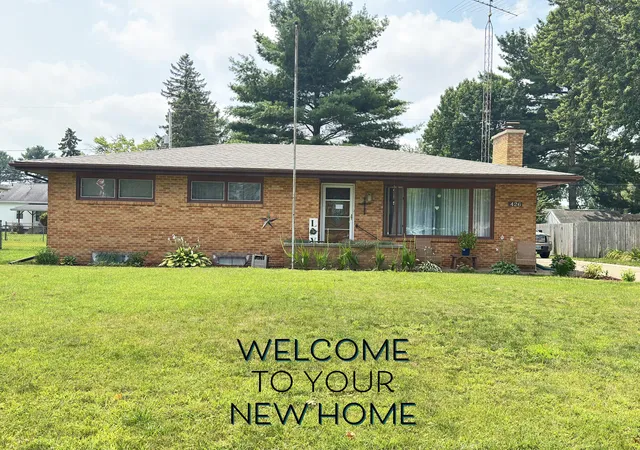 1st image of 426 Eloise Dr, Benton Harbor, MI 49022 | MLS# 69026037396