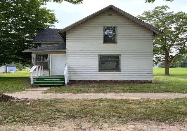 Photo 1 of Single family home for sale at 143 Monroe St, Springport, MI 49284 | MLS# 64026037402 | Listing updated on 2026-09-01