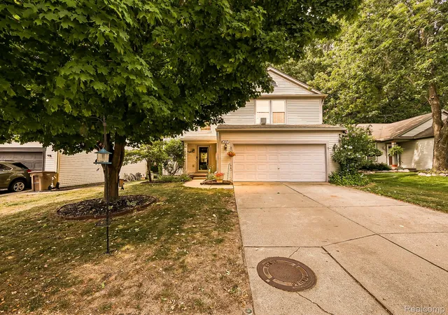1st image of 1643 Prairie Dr, Pontiac, MI 48340 | MLS# 20261056328