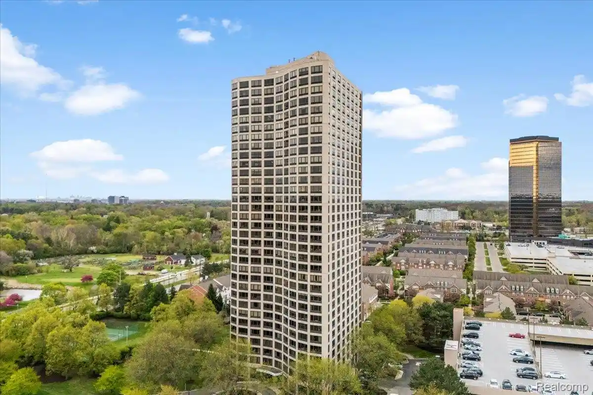 Listing Photo 1 - Condo for sale in 5000 Town Ctr located at 5000 Town Ctr, Southfield, MI 48075 - Unit #3303-3304