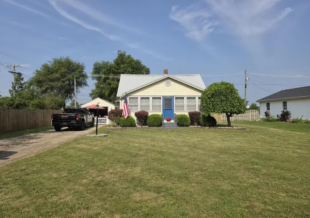 Photo 1 of Single family home for sale at 805 S Occidental Hwy, Tecumseh, MI 49286 | MLS# 55026037412 | Listing updated on 2026-07-29