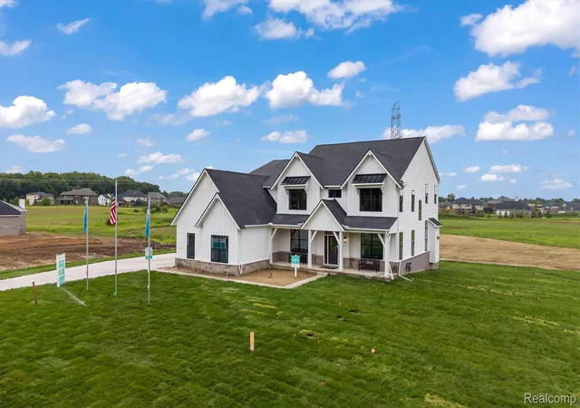 Photo 2 of Single family home for sale at 987 Buell Rd, Oakland, MI 48363 | MLS# 20261056348 | Listing updated on 2026-07-26