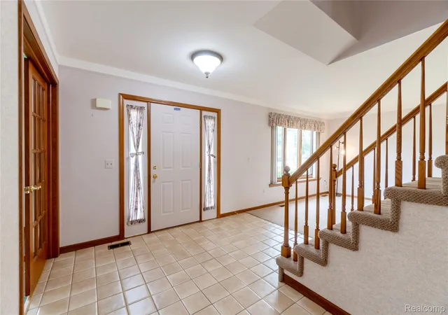 3rd image of 19678 Ashley Ct, Livonia, MI 48152 | MLS# 20261056349