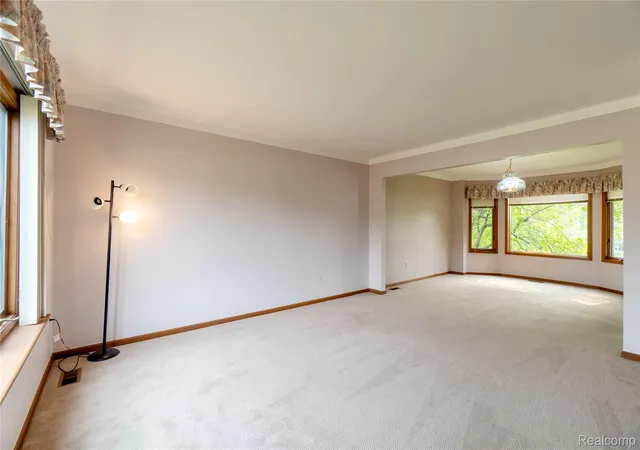 5th image of 19678 Ashley Ct, Livonia, MI 48152 | MLS# 20261056349