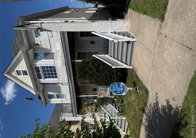 Listing Photo 1 - Condo for sale in building located at 2293 Poland St, Hamtramck, MI 48212