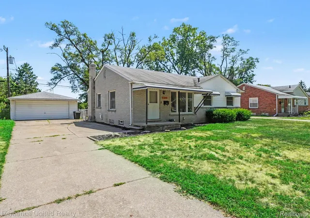 3rd image of 11070 Hillcrest St, Livonia, MI 48150 | MLS# 20261056397