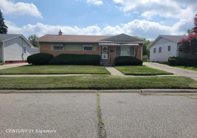 Photo 1 of Sale Pending at 2031 Chelan St, Flint, MI 48503 | MLS# 5050215679 | Listing updated on 2026-08-24