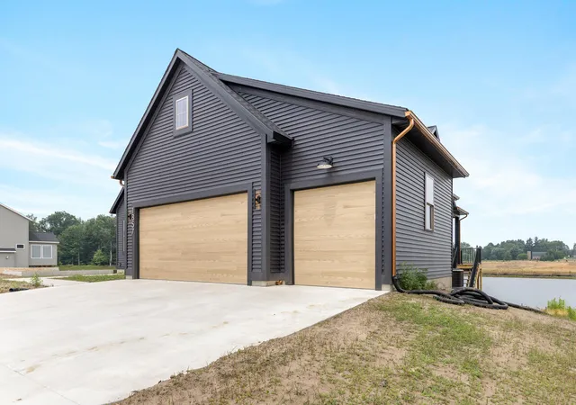 4th image of 1857 Northfield Ct Sw, Byron Center, MI 49315 | MLS# 65026037452