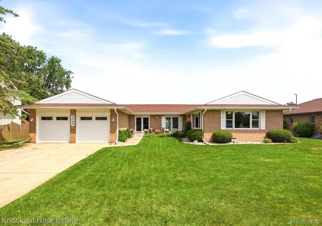 image of 5094 Dustine Dr N, Saginaw, MI 48603 | MLS# 20261056415