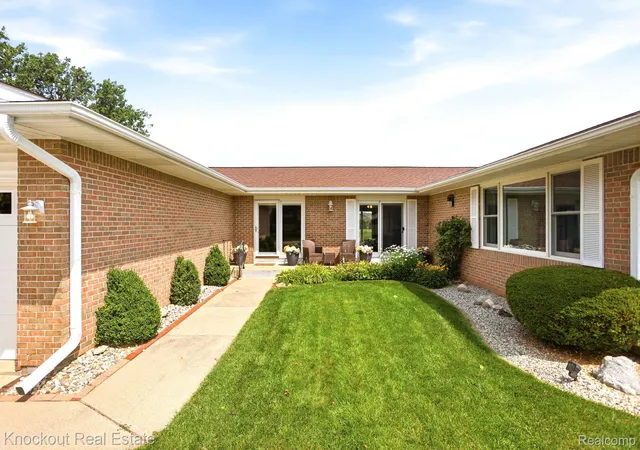 image of 5094 Dustine Dr N, Saginaw, MI 48603 | MLS# 20261056415