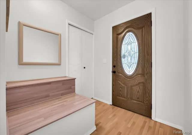 4th image of 1933 Tamarisk Dr, East Lansing, MI 48823 | MLS# 20261056425