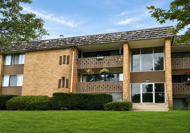 2nd image of 2104 Pauline Blvd #205, Ann Arbor, MI 48103 | MLS# 81026037458