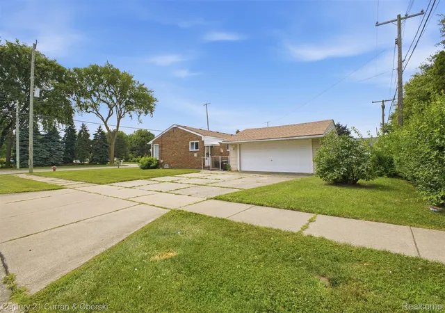 Photo 2 of Single family home for sale at 32819 Jefferson Ave, Saint Clair Shores, MI 48082 | MLS# 20261056436 | Listing updated on 2026-09-13