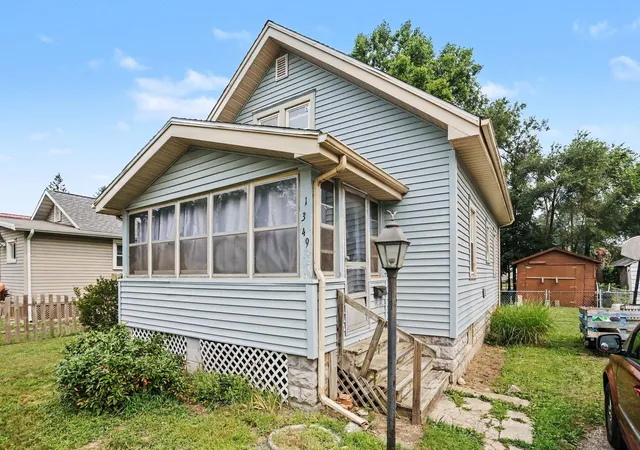 Photo 2 of Single family home for sale at 1349 Hickory St, Niles, MI 49120 | MLS# 69026037460 | Listing updated on 2026-09-10