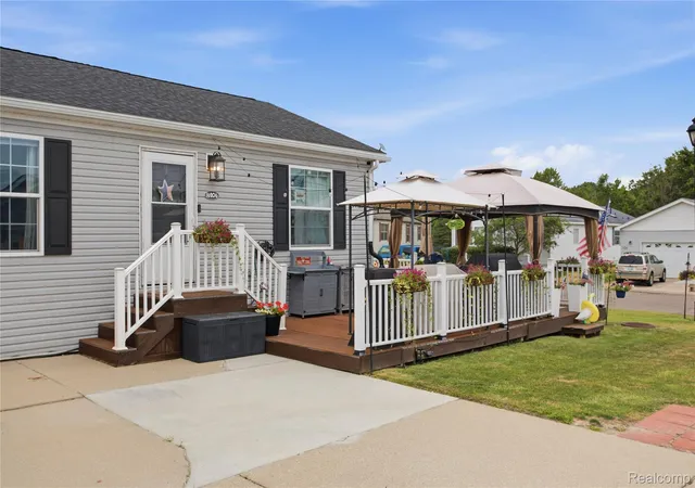 3rd image of 16206 Lancaster Way, Holly, MI 48442 | MLS# 20261056441
